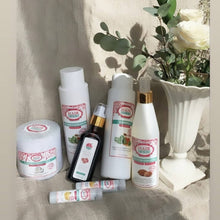 Load image into Gallery viewer, Our COMBO PROTECCIÓN TERMOACTIVO / Heat Protection Bundle offers 4 amazing products with protective properties for your hair when using hot styling tools. Includes, Shampoo, Conditioner, Hair Mask and Spray. These products&#39; combination helps to achieve beautiful and nourished hair.